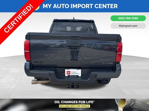 Used 2025 Toyota Tacoma TRD Sport image 6