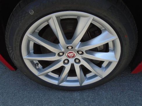 Used 2016 Jaguar F-TYPE Convertible RWD image 20
