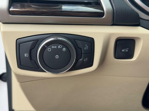 Used 2016 Ford Fusion SE w/ Equipment Group 202A FWD image 24