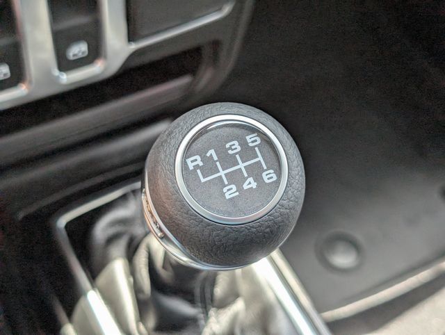 Used 2025 Jeep Wrangler Sport AWD/4WD image 25