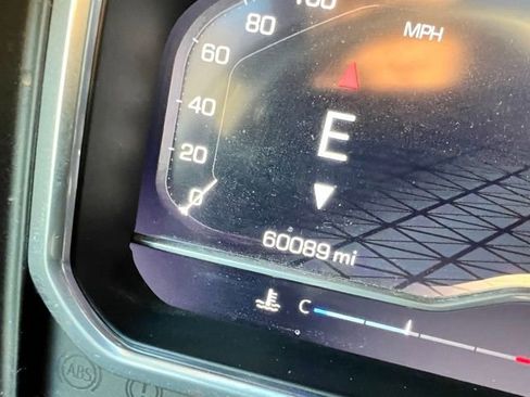 Used 2023 GMC Sierra 1500 AT4X image 16