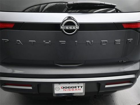 New 2026 Nissan Pathfinder SL w/ SL Premium Package image 16