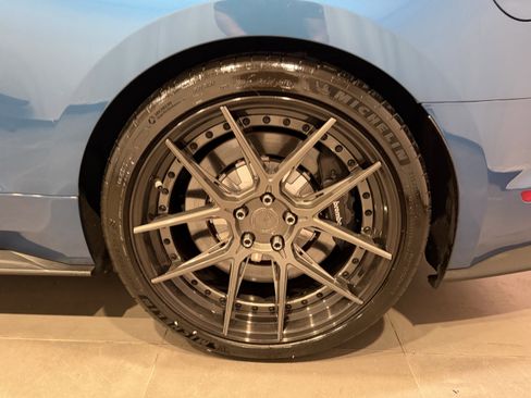 Used 2020 Ford Mustang Shelby GT350 w/ Technology Package RWD image 8