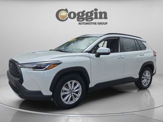 Used 2023 Toyota Corolla Cross LE AWD/4WD video 1