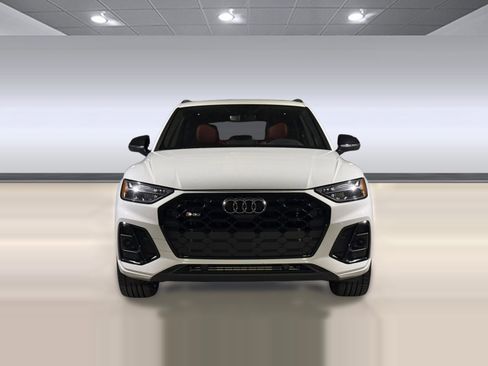 Certified 2024 Audi SQ5 Premium Plus image 6