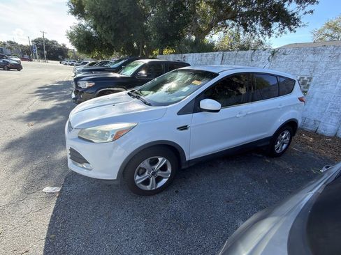 Used 2013 Ford Escape SE FWD image 8