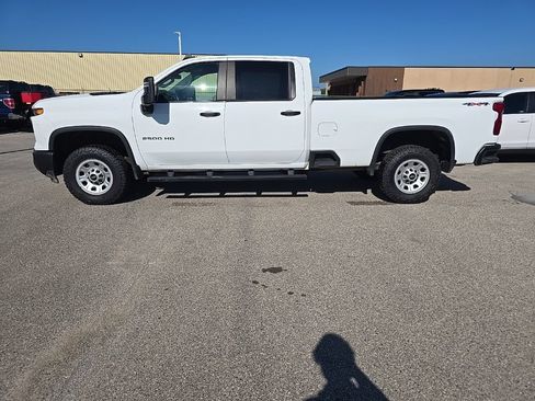 Used 2025 Chevrolet Silverado 2500 W/T w/ WT Convenience Package AWD/4WD image 3