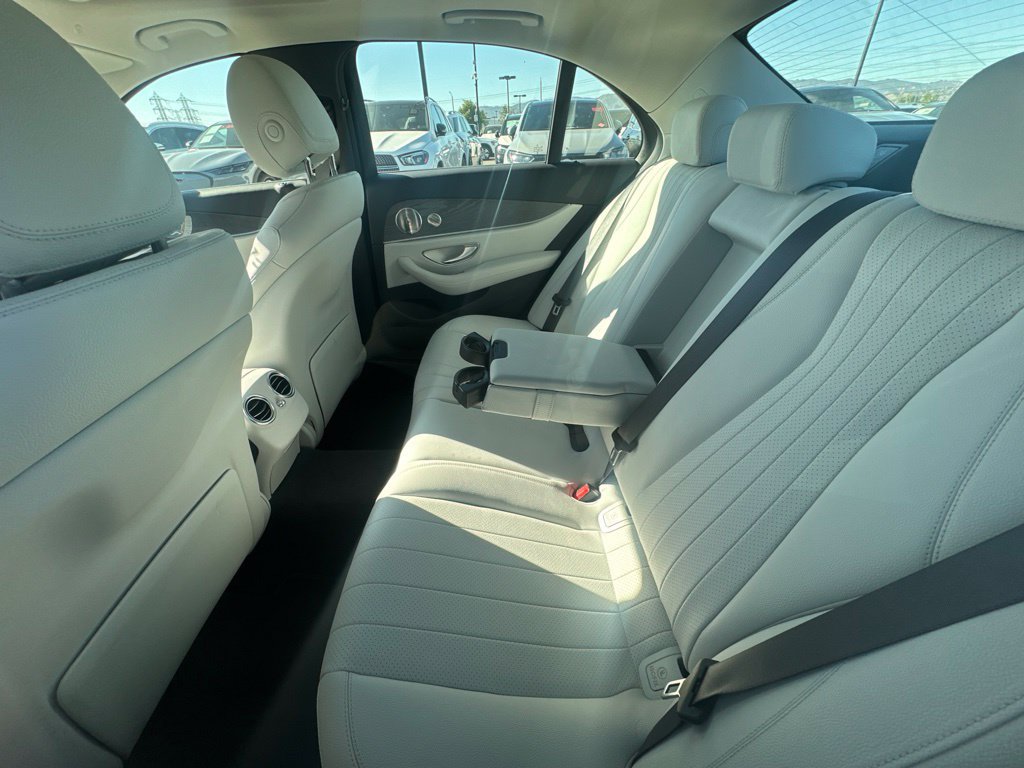 Used 2022 Mercedes-Benz E 350 Sedan image 10