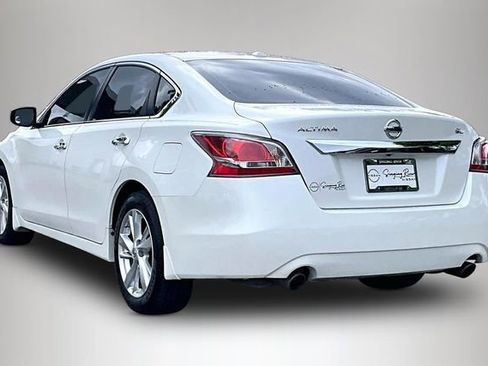 Used 2015 Nissan Altima 2.5 SL w/ Technology Package FWD image 4