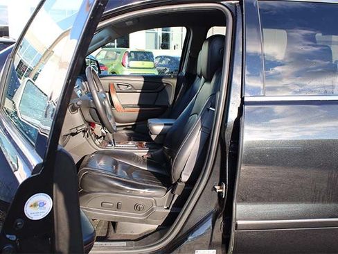 Used 2014 Chevrolet Traverse LTZ FWD image 10