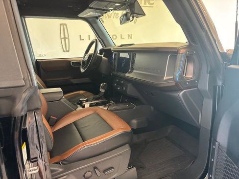 Certified 2022 Ford Bronco Outer Banks AWD/4WD image 6