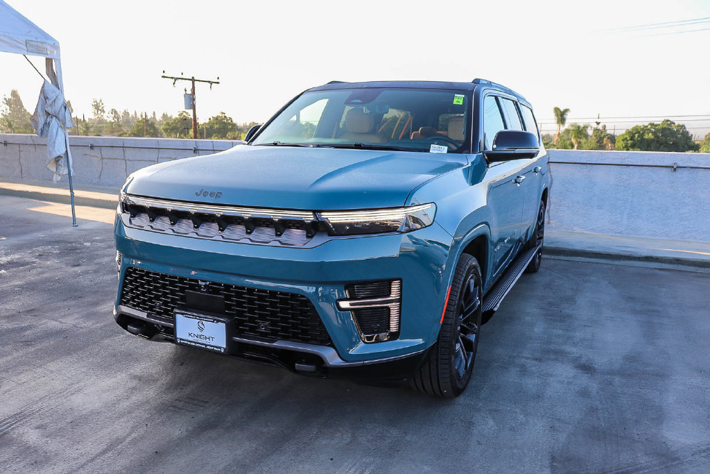 New 2026 Jeep Grand Wagoneer L Summit AWD/4WD image 4