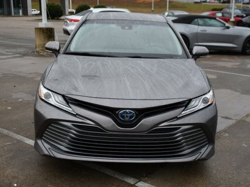Used 2020 Toyota Camry XLE image 8