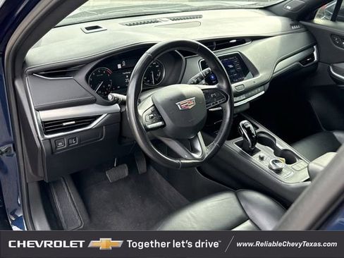 Used 2020 Cadillac XT4 Premium Luxury AWD/4WD image 7