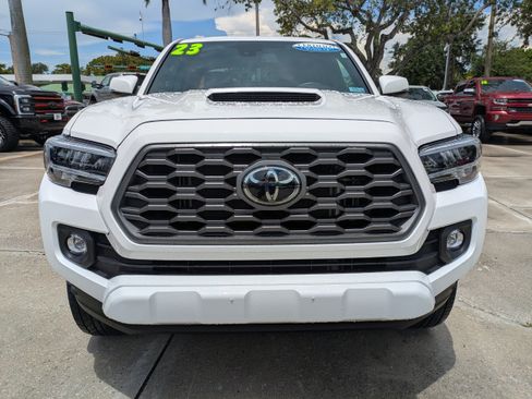 Used 2023 Toyota Tacoma TRD Sport AWD/4WD image 8