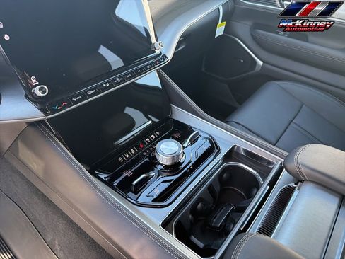 New 2026 Jeep Grand Wagoneer 4WD image 36