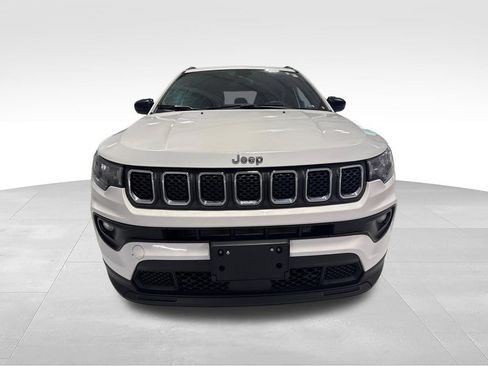 Used 2024 Jeep Compass Latitude AWD/4WD image 49