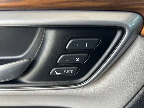 Used 2020 Honda CR-V Touring image 29