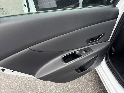 New 2026 Hyundai Elantra Sport FWD image 11