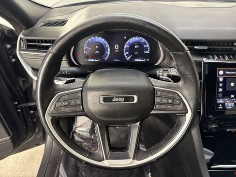 Used 2022 Jeep Grand Cherokee L Laredo AWD/4WD image 11
