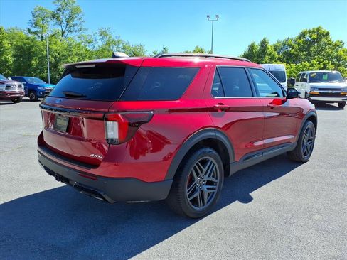 Used 2025 Ford Explorer ST-Line w/ ST-Line Street Pack AWD/4WD image 5