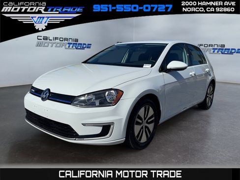 Used 2016 Volkswagen e-Golf SE w/ DC Fast Charging Package image 1