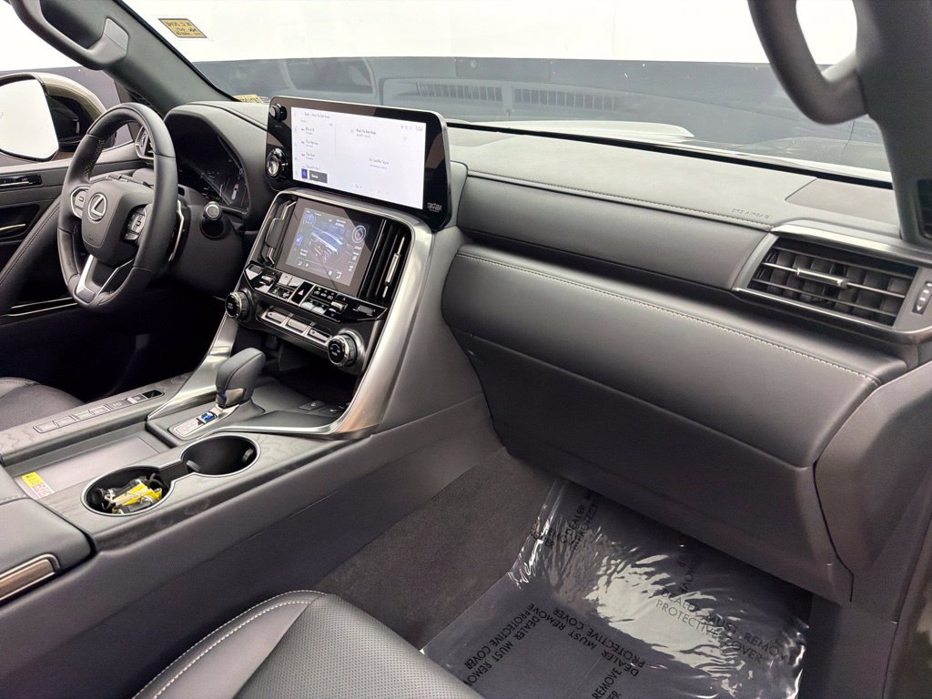 Used 2026 Lexus LX 700h Luxury AWD/4WD image 31