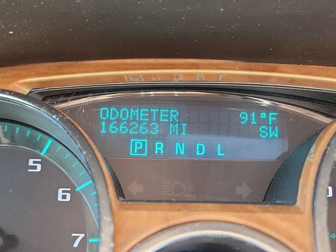 Used 2009 Buick Enclave CXL w/ Entertainment Package #2 AWD/4WD image 14