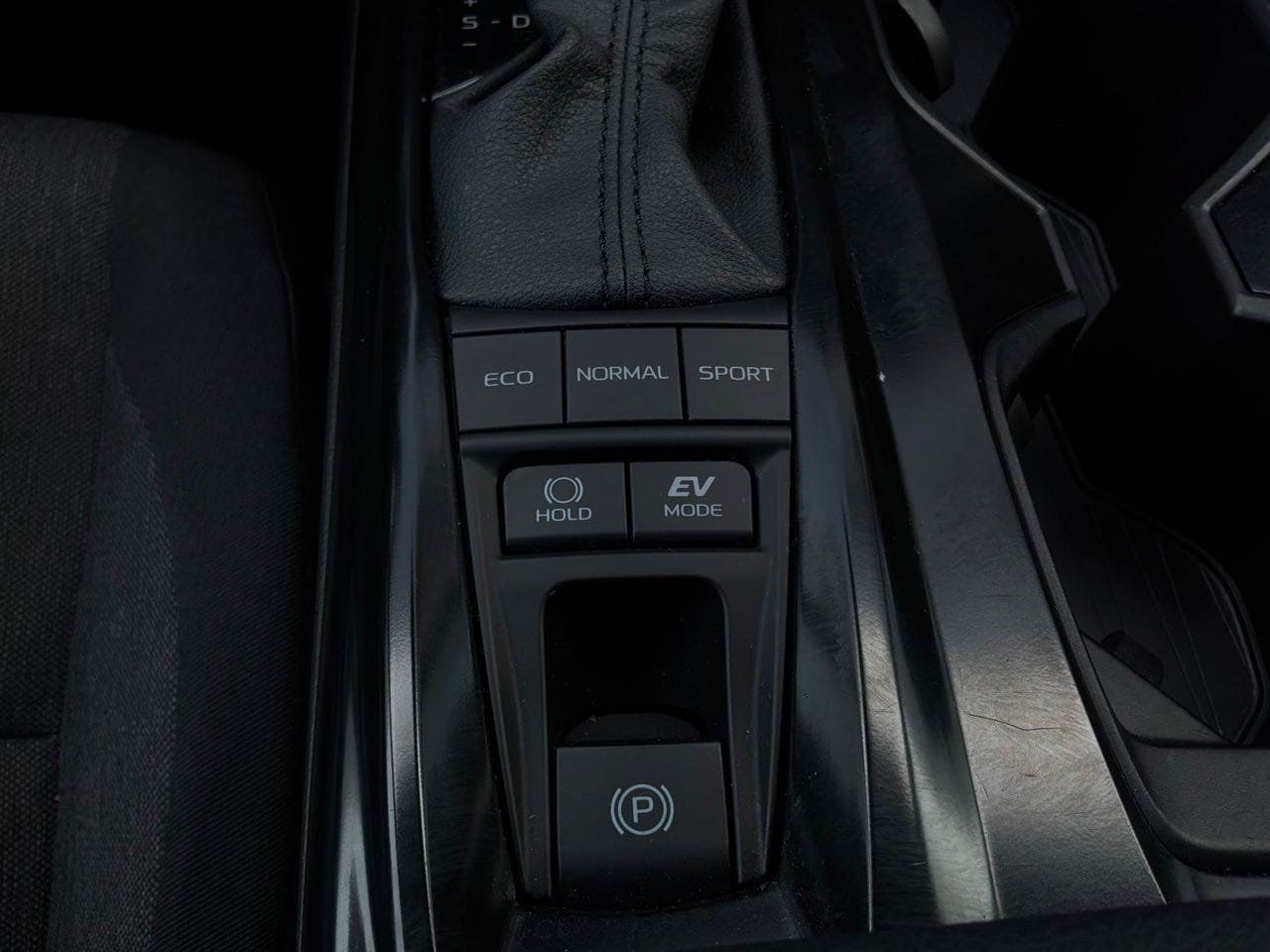 Used 2026 Toyota Camry LE FWD image 25