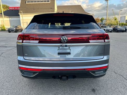 Used 2024 Volkswagen Atlas Cross Sport SE w/ Panoramic Sunroof Package AWD/4WD image 8