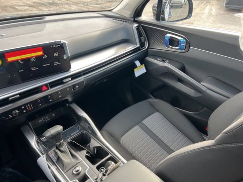 New 2026 Kia Sorento LX image 11