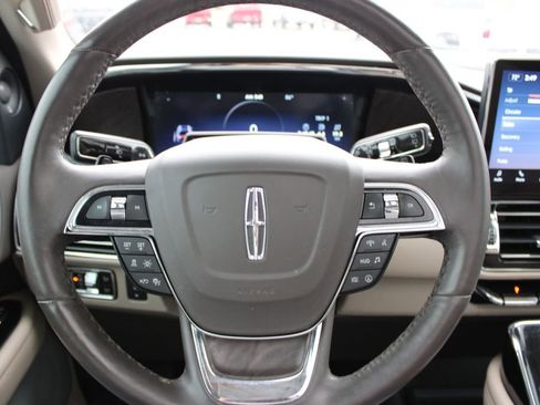 Used 2023 Lincoln Navigator Reserve RWD image 37