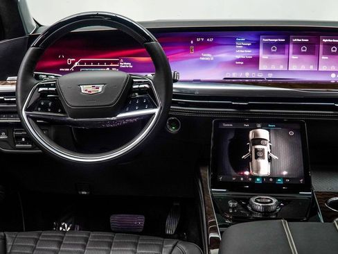 Used 2026 Cadillac Escalade Platinum Sport AWD/4WD image 18