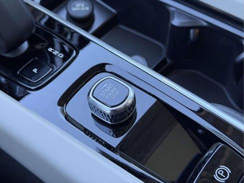 New 2026 Volvo V60 B5 Cross Country Plus w/ Protection Package Premier image 7