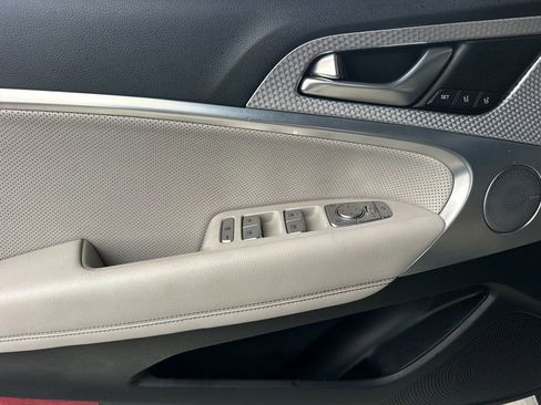 Used 2023 Genesis G70 3.3T w/ Sport Advanced Package image 11