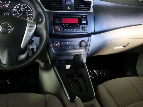 Used 2016 Nissan Sentra S FWD image 15