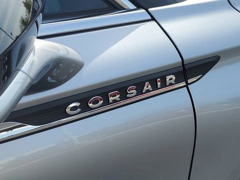 Certified 2023 Lincoln Corsair FWD image 6