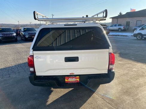 Used 2021 Toyota Tacoma SR image 4