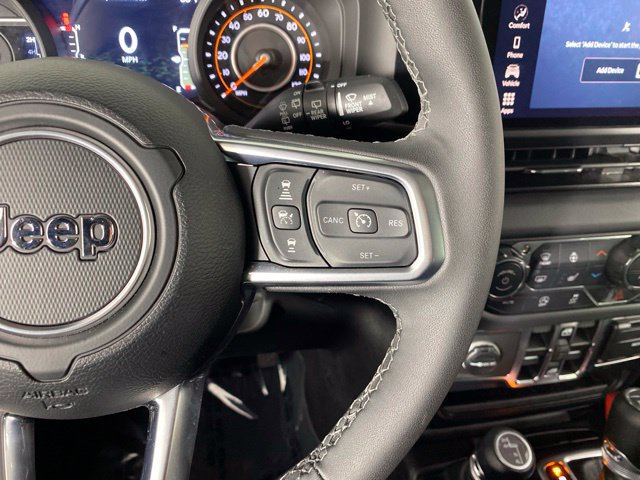 Used 2026 Jeep Wrangler Unlimited Sahara AWD/4WD image 25