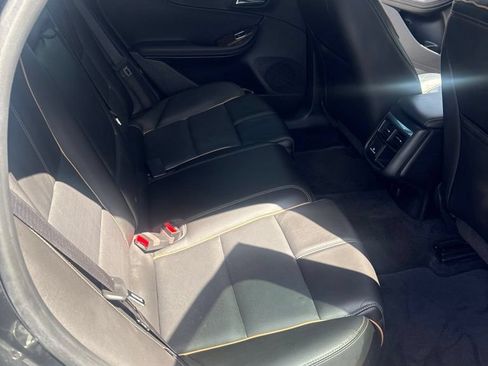 Used 2014 Chevrolet Impala LTZ FWD image 10