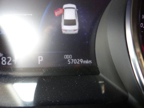 Used 2019 Toyota Camry XSE FWD image 30