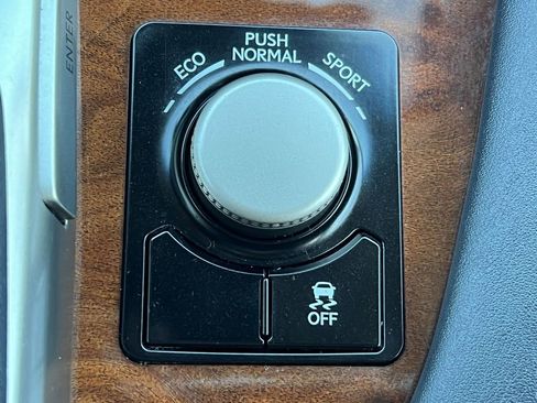 Used 2019 Lexus RX 350L w/ Premium Package image 8