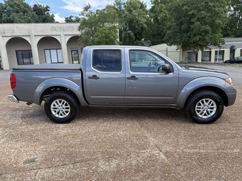 Used 2019 Nissan Frontier SV AWD/4WD image 4