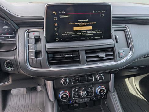 Used 2023 GMC Yukon SLT RWD image 15