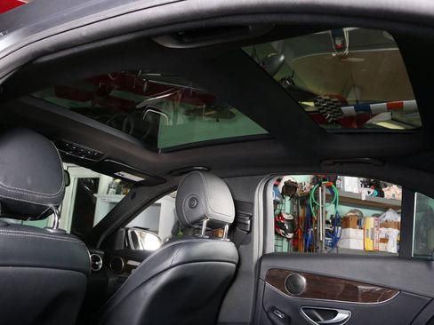 Used 2018 Mercedes-Benz C 300 Sedan image 38