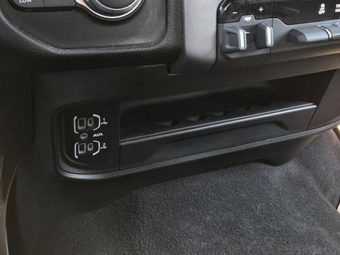 Used 2024 RAM 2500 Big Horn AWD/4WD image 27