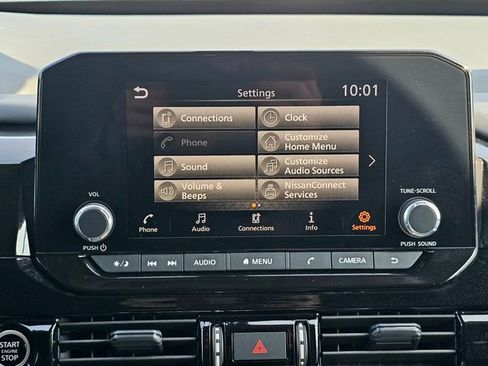 Used 2024 Nissan Pathfinder SV w/ Lighting Package (N92) AWD/4WD image 42