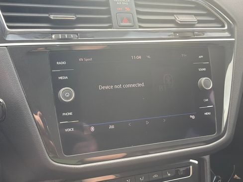 Used 2019 Volkswagen Tiguan SE image 28