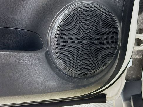 Used 2021 Nissan Kicks S FWD image 18