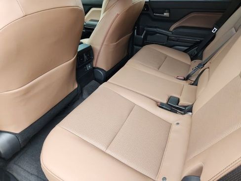 Used 2025 Toyota 4Runner Limited image 34